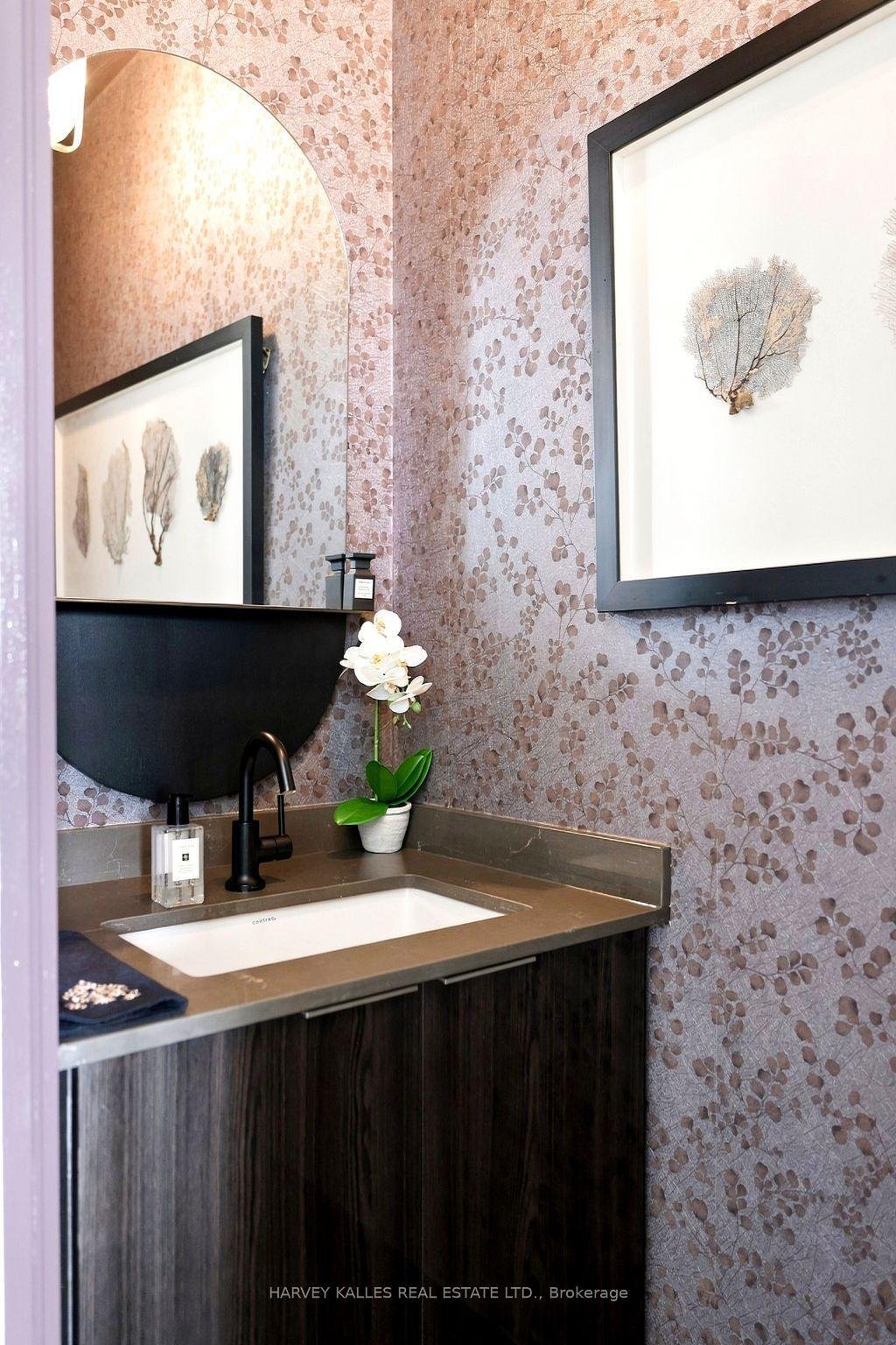 Condo in Toronto, Ontario, Canada 5 - 18536970