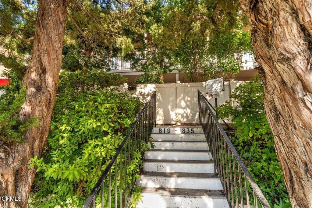 Townhouse in Altadena, California, United States 2 - 18536882