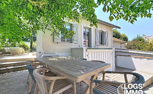 House in Aiguillon, Arcachon, France 1
