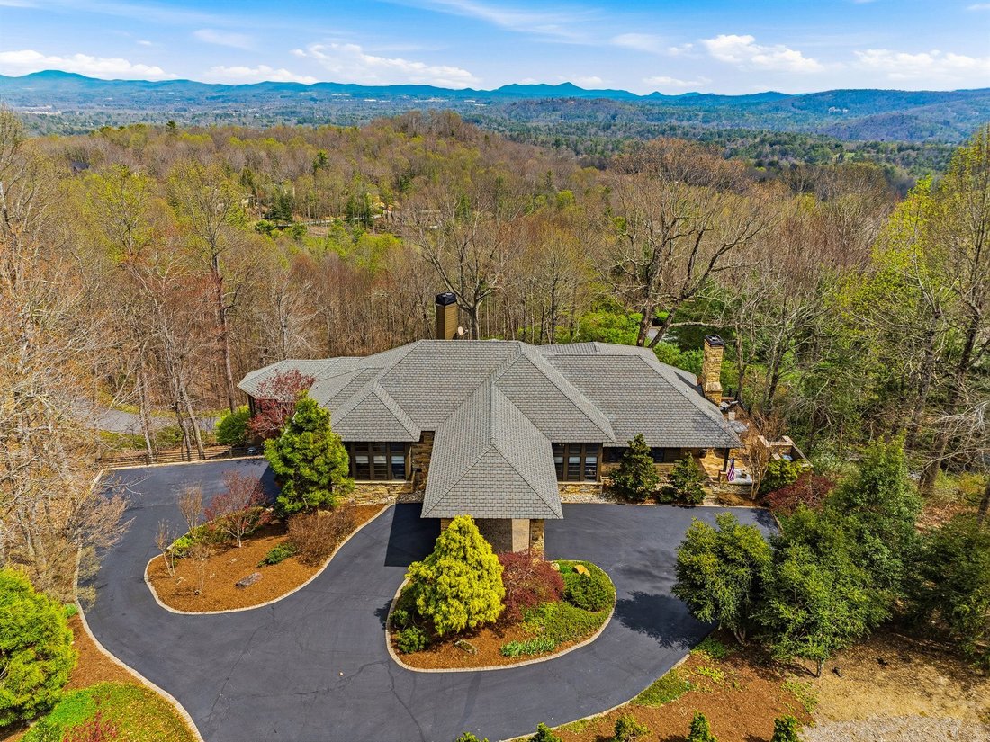 House in Laurel Park, North Carolina, United States 1 - 18186094