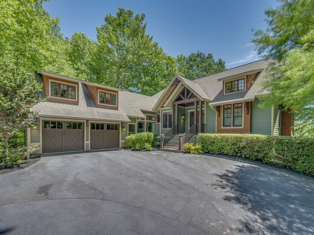 House in Laurel Park, North Carolina, United States 2 - 18012154
