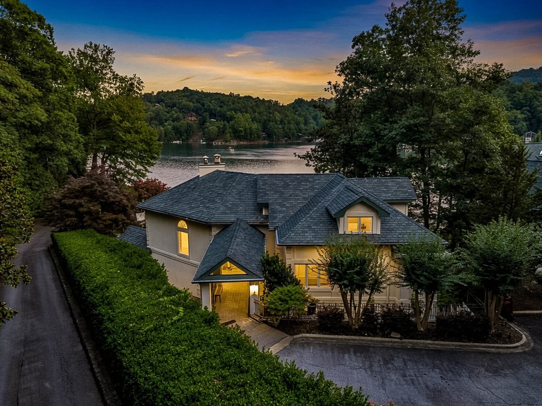 House in Lake Lure, North Carolina, United States 2 - 18369582