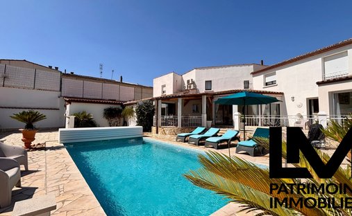 Villa in Ouest, Bessan, France 1