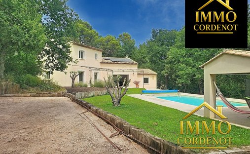 Villa in Neoules, Provence-Alpes-Côte d'Azur, France 1