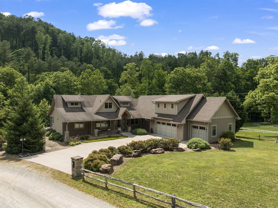 House in Canton, North Carolina, United States 1 - 18246790