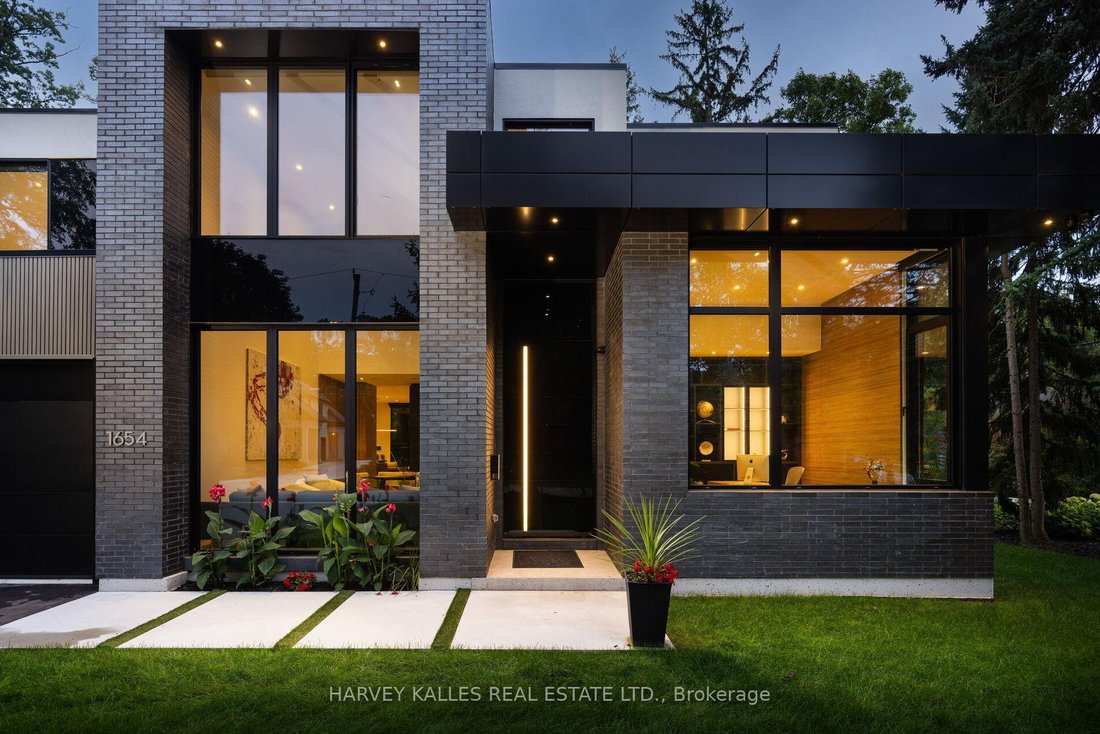 House in Mississauga, Ontario, Canada 2 - 18536955
