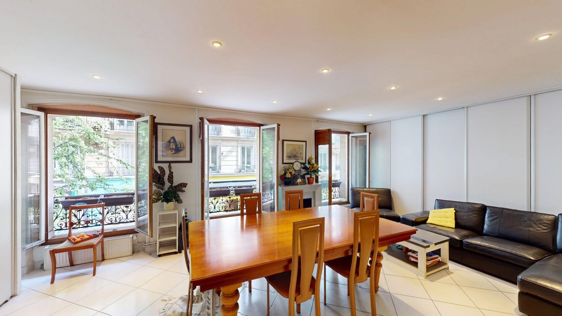 Apartment in Louis Blanc-Aqueduc, Paris 10e Arrondissement, Paris 4 - 18537320