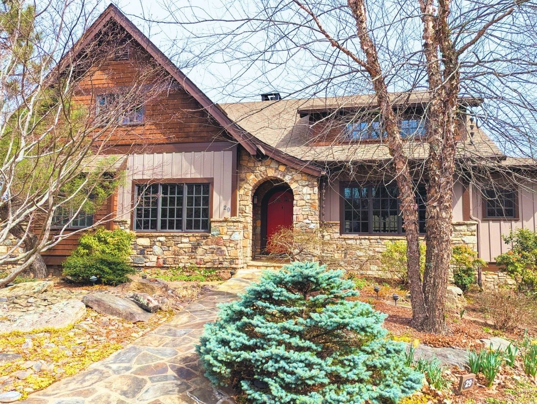 House in Black Mountain, North Carolina, United States 1 - 18346158