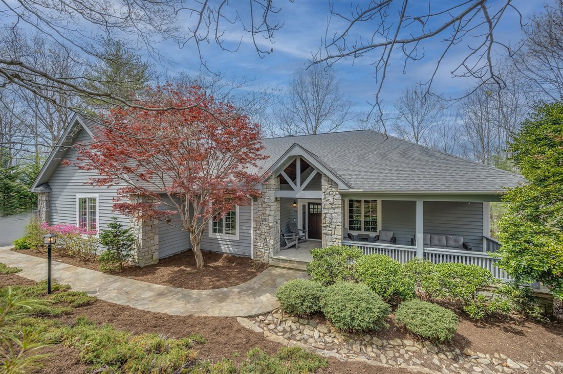 House in Laurel Park, North Carolina, United States 1 - 17639287