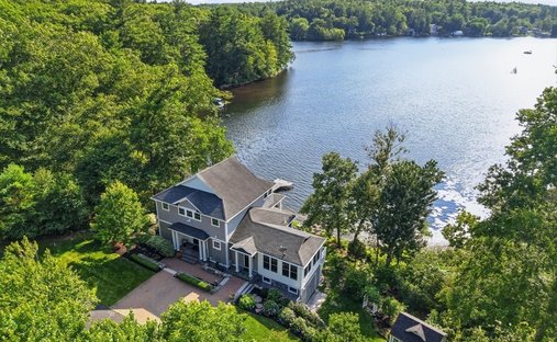 House in Westford, Massachusetts, United States 1