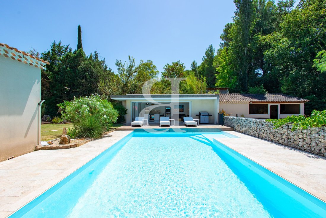 Villa in Loriol-du-Comtat, Provence-Alpes-Côte d'Azur, France 3 - 18537324