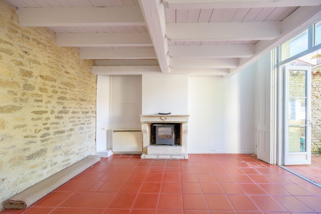 House in Saint-Martin-de-Ré, Nouvelle-Aquitaine, France 2 - 18537281
