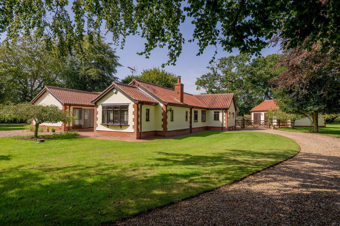 Bungalow in Ash Close, Swaffham, England 4 - 18538162
