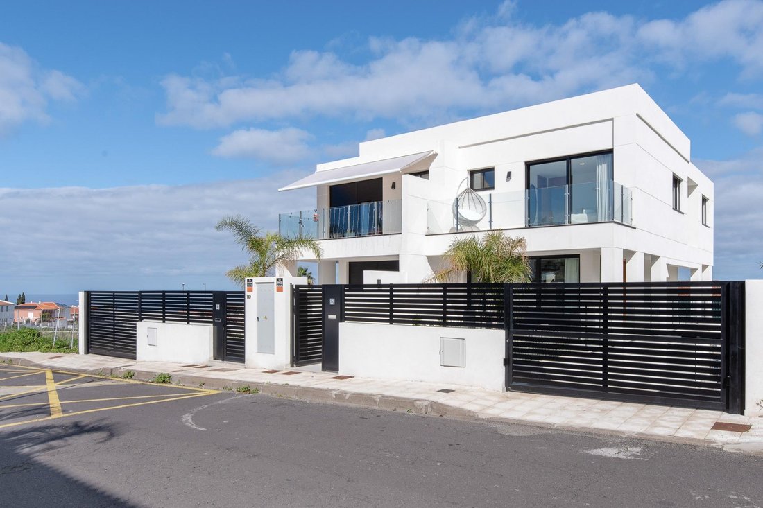 La Quinta, Canary Islands, Spain 2 - 18537546