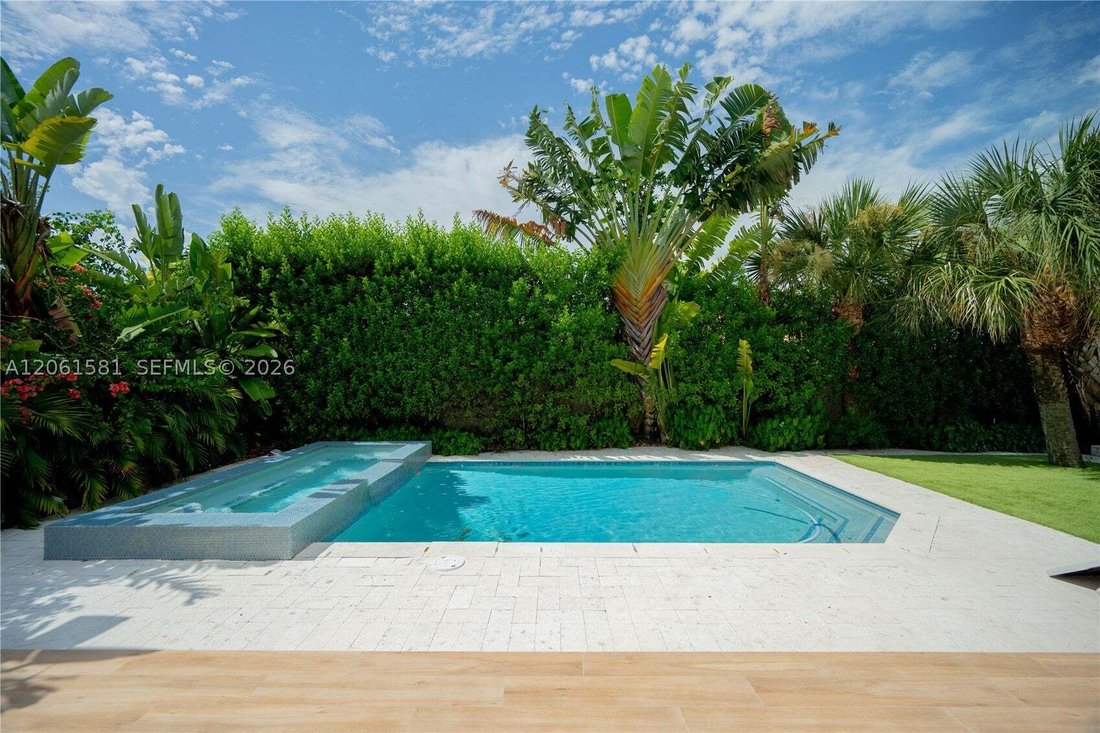 House in Hialeah, Florida, United States 4 - 18537774