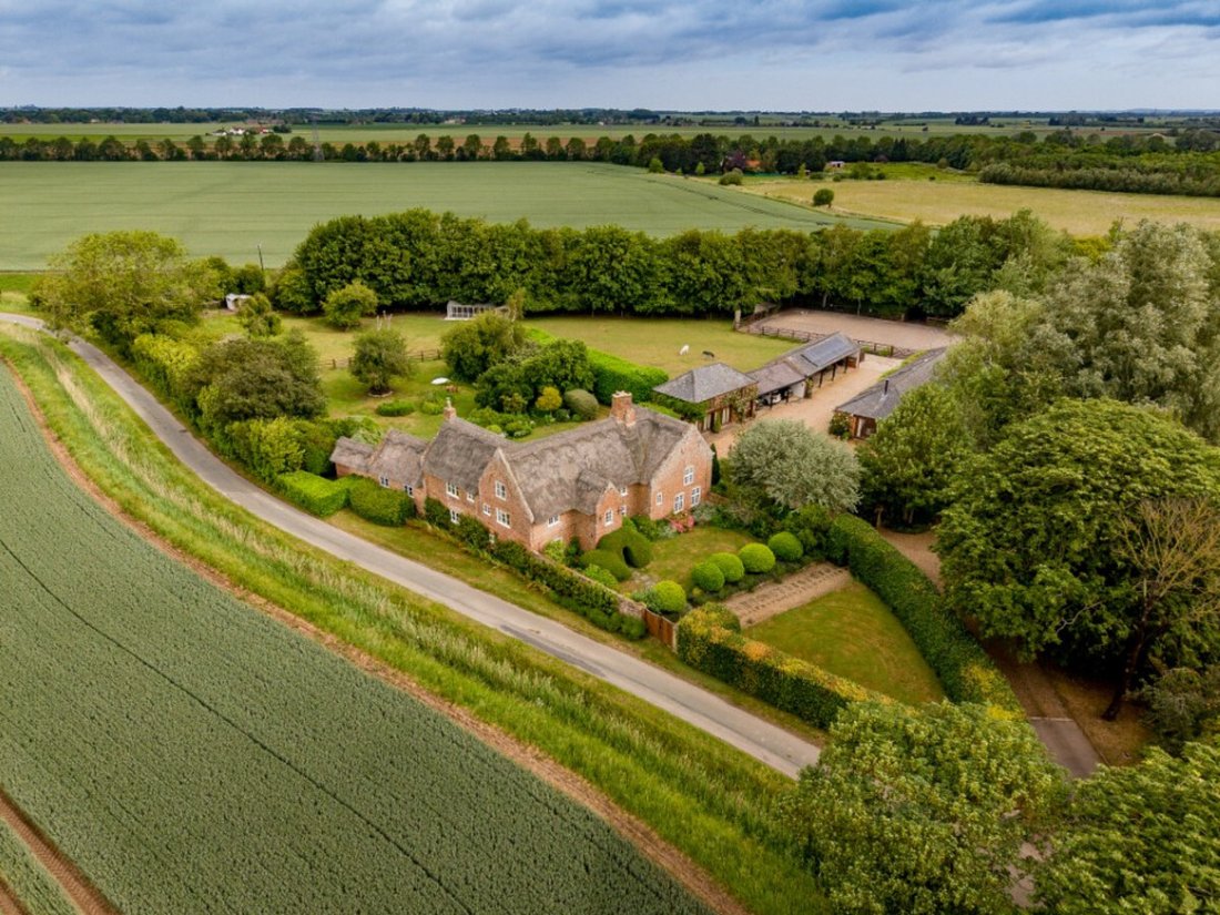 Country House in King's Lynn, England 2 - 18538226