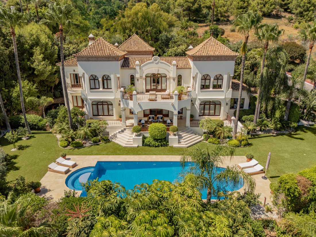 Villa in Sierra Blanca, Marbella, Spain 1 - 18537868