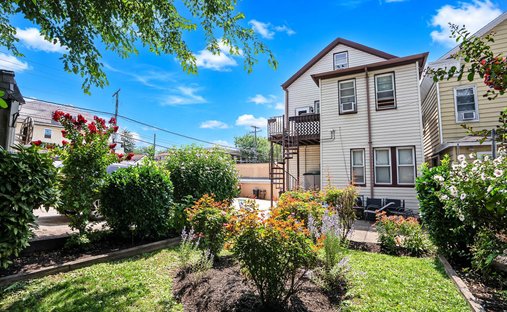 House in New York, New York, United States 1