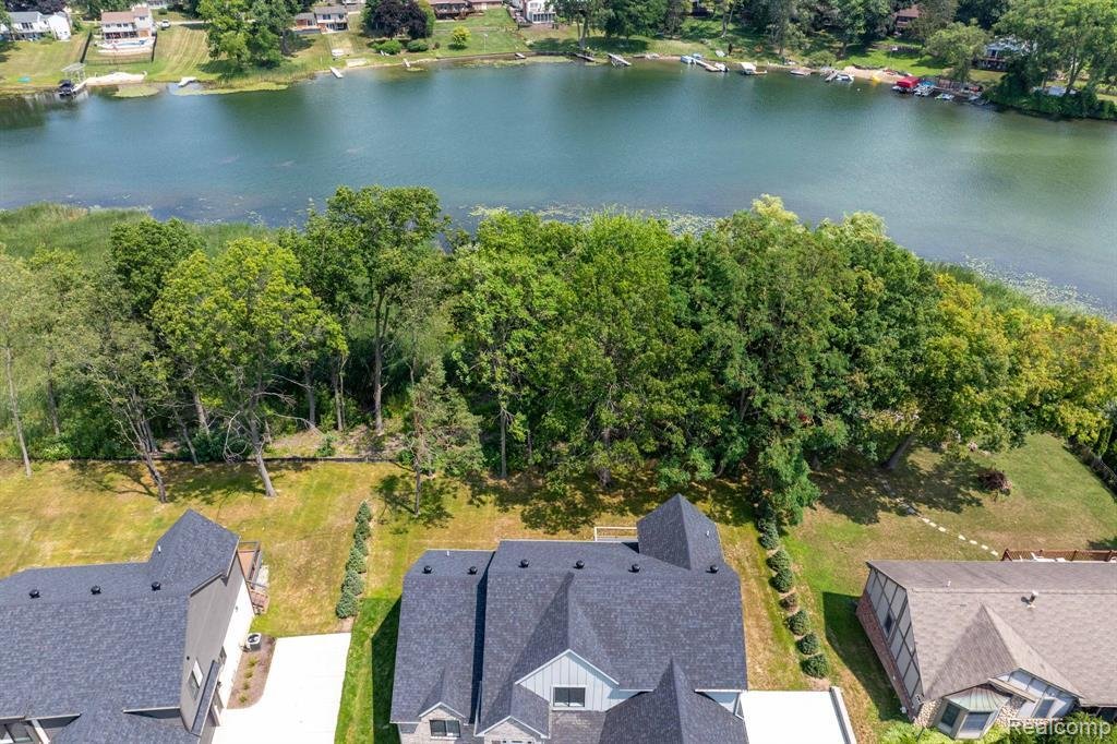 House in Lake Angelus, Michigan, United States 2 - 18537737