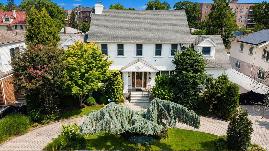 House in New York, New York, United States 1 - 18537908