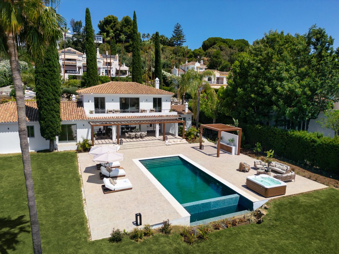Villa in Estepona, Andalusia, Spain 1 - 18538207