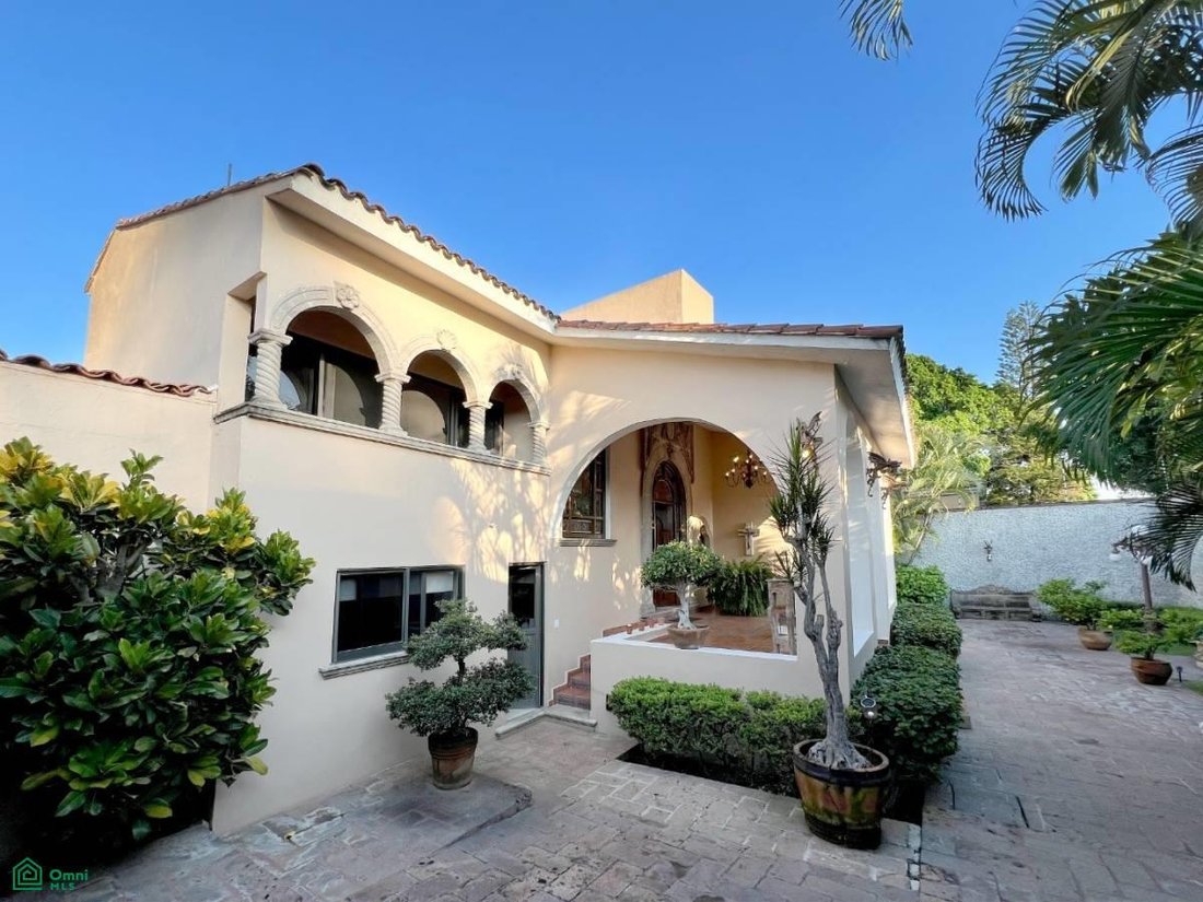 Townhouse in Cuernavaca, Morelos, Mexico 2 - 17940400