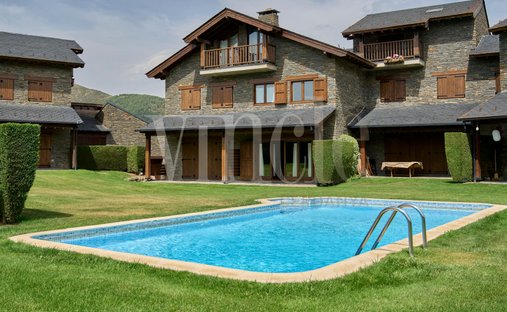 Townhouse in Bellver de Cerdanya, Catalonia, Spain 1