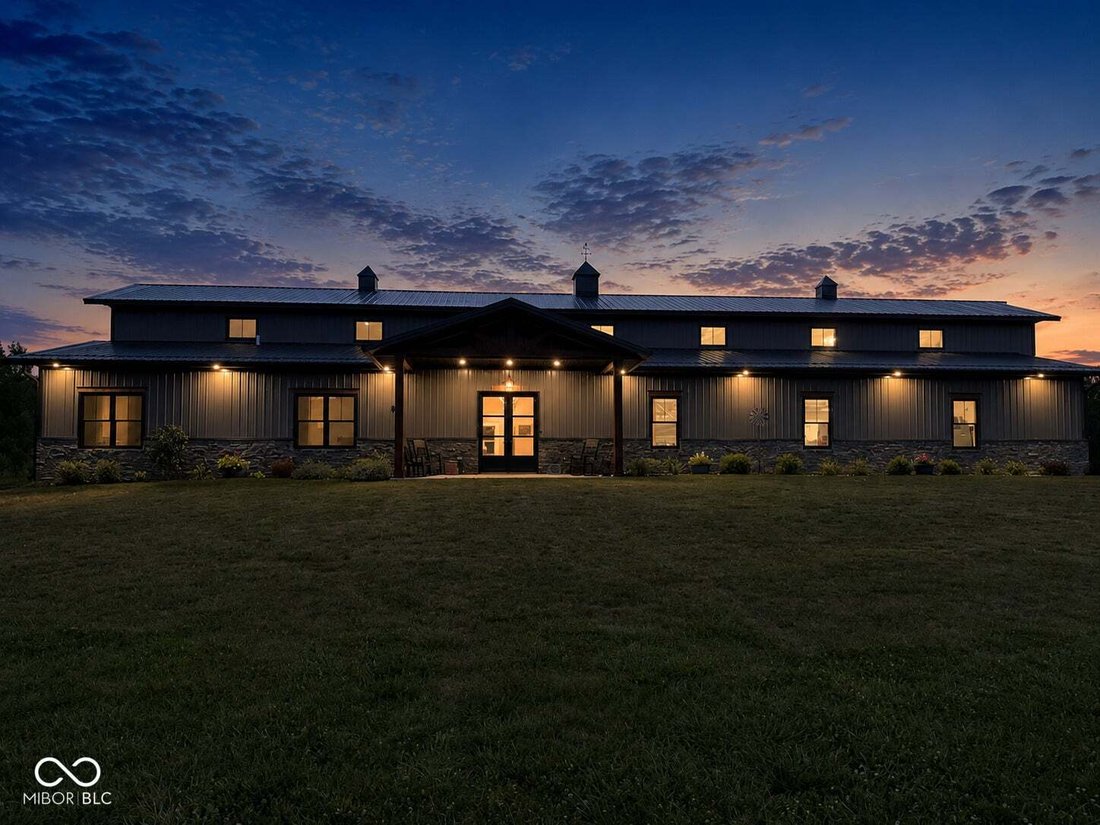 House in Trafalgar, Indiana, United States 3 - 18537506