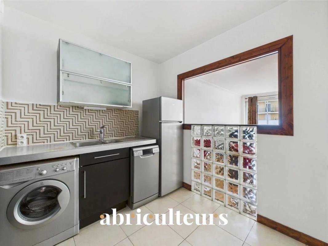 Apartment in Gambetta, Courbevoie, France 5 - 18537977