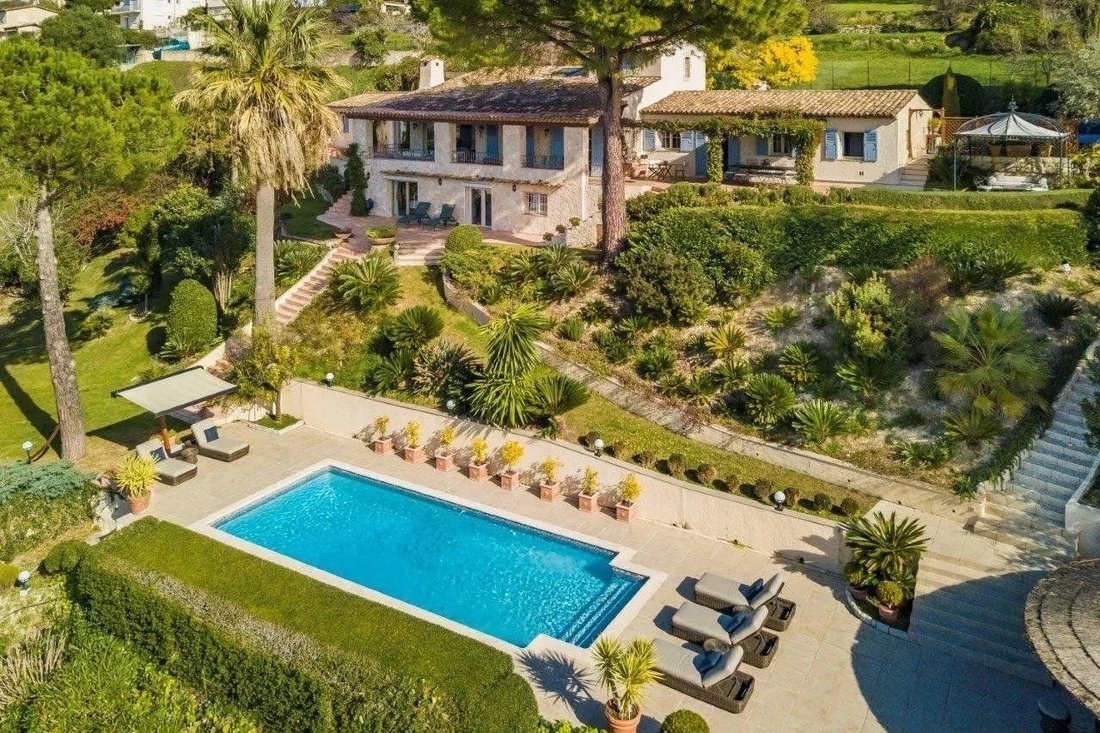Villa in Saint-Paul-de-Vence, Provence-Alpes-Côte d'Azur, France 1 - 18537676