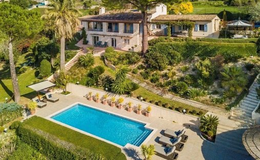 Villa in Saint-Paul-de-Vence, Provence-Alpes-Côte d'Azur, France 1