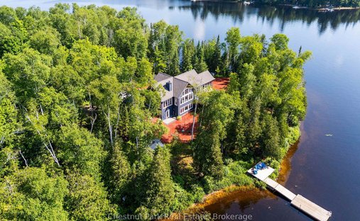 House in Algonquin Highlands, Ontario, Canada 1
