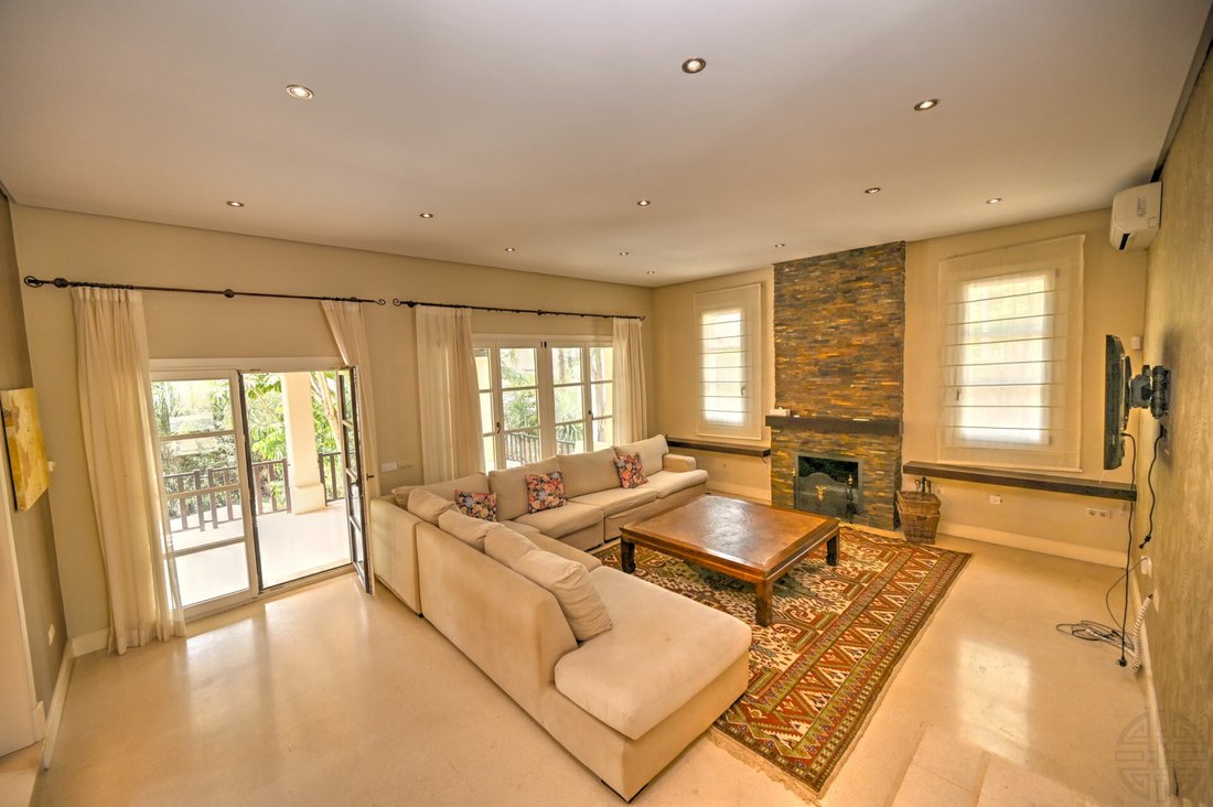 Villa in Sotogrande, San Roque, Andalusia 2 - 18531027