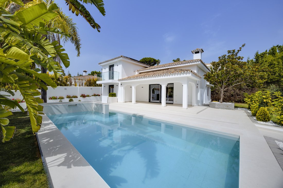 Villa in Guadalmina Alta, San Pedro de Alcantara, Spain 4 - 18538365