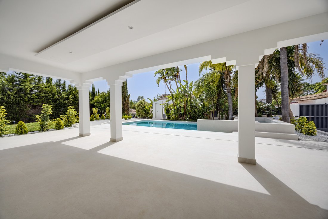 Villa in Guadalmina Alta, San Pedro de Alcantara, Spain 3 - 18538365