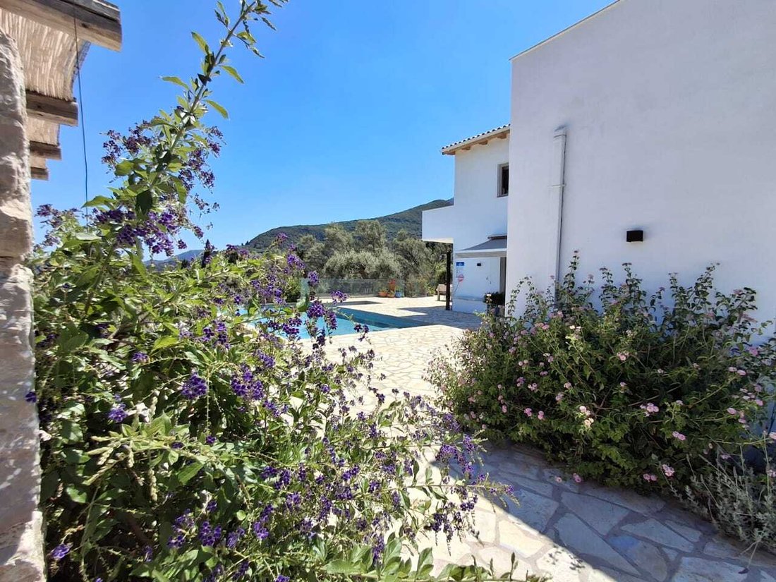 Villa in Lefkada Commune, Peloponnese, Western Greece and the Ionian, Greece 3 - 16606724