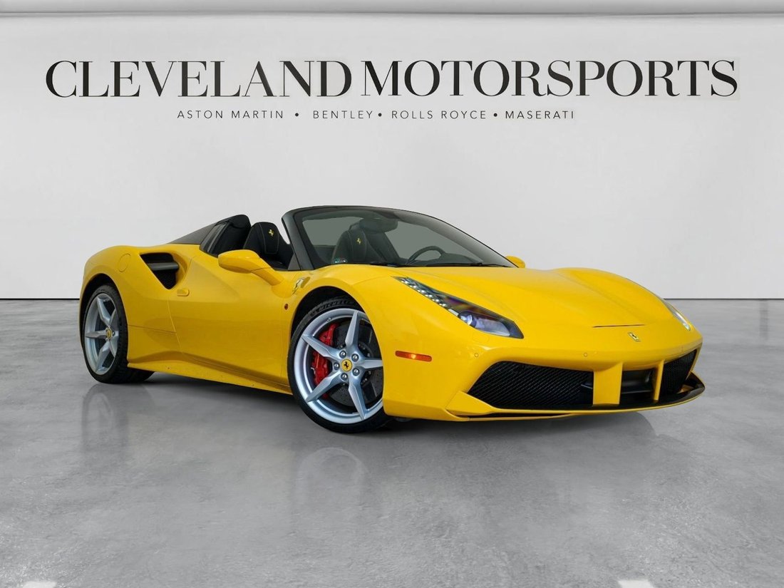 Cabriolet in North Olmsted, OH, United States 1 - 18531130