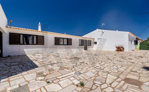 Townhouse in Alcantarilha, Algarve, Portugal 1