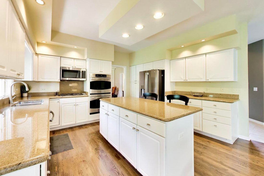House in Bolingbrook, Illinois, United States 2 - 18538565