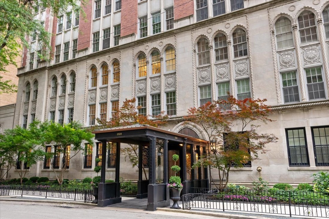Co Op in Chicago, Illinois, United States 1 - 18538560