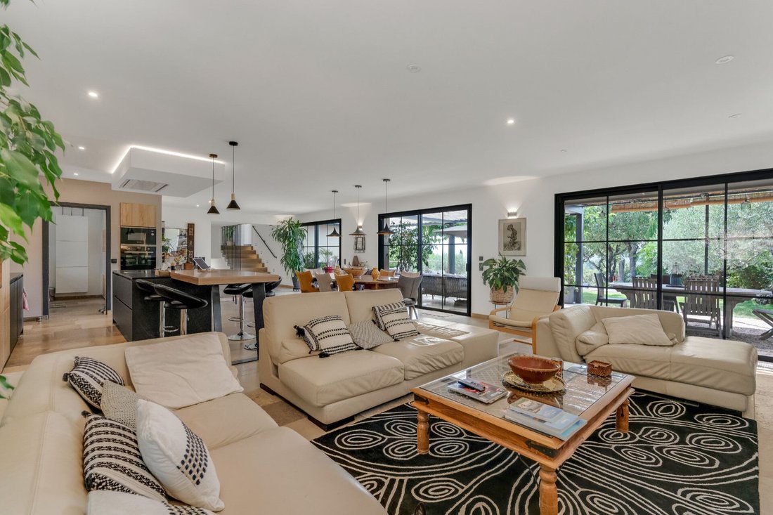 Villa in Grimaud, Provence-Alpes-Côte d'Azur, France 5 - 18538292