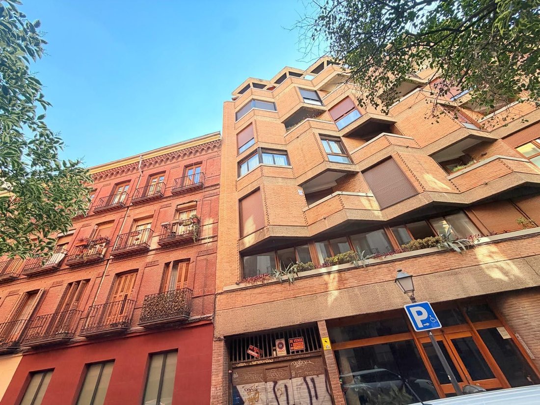 Centro, Madrid, Spain 5 - 18538623