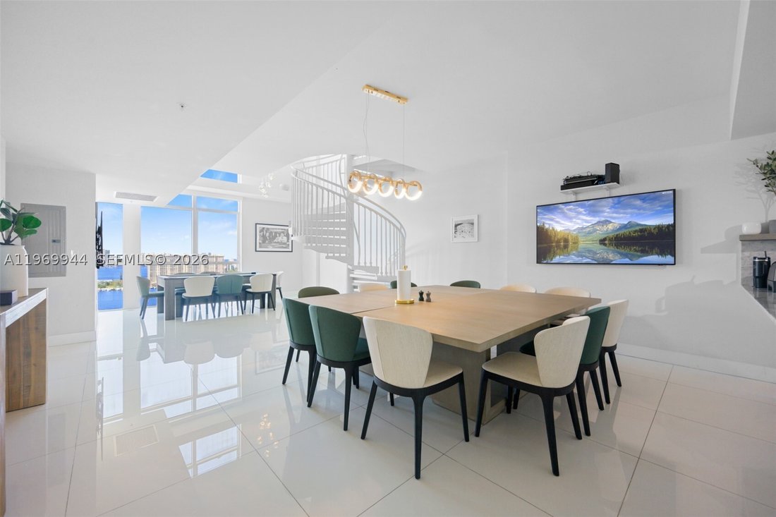Condo in Sunny Isles Beach, Florida, United States 5 - 17374070