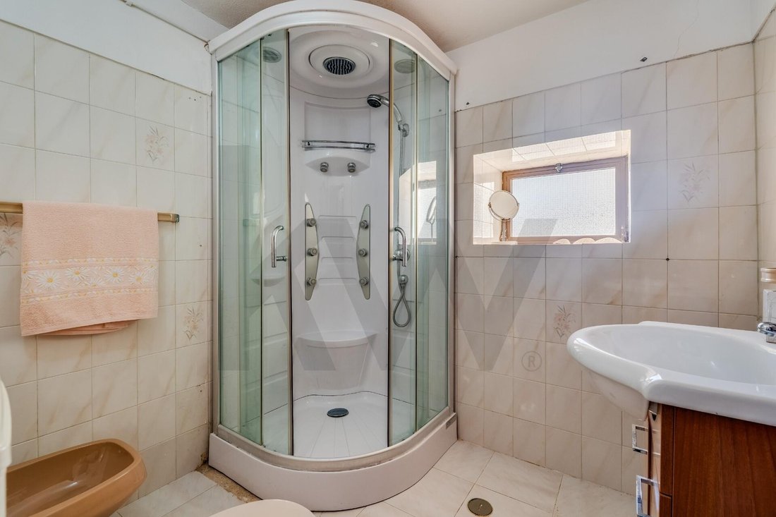 Townhouse in Alcantarilha, Algarve, Portugal 5 - 18538442