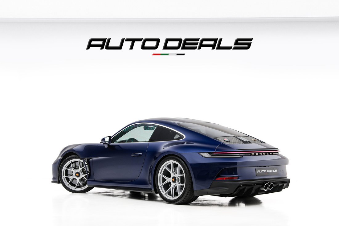 Coupe in Dubai, United Arab Emirates 3 - 18538378