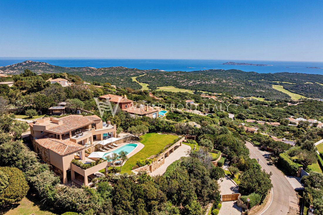 Villa à Marina di Porto Cervo, Arzachena, Italie 1 - 17662209