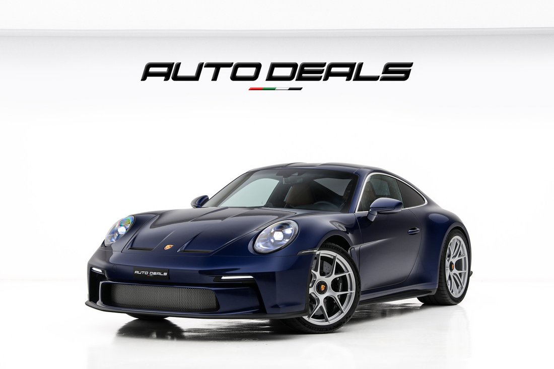 Coupe in Dubai, United Arab Emirates 1 - 18538378