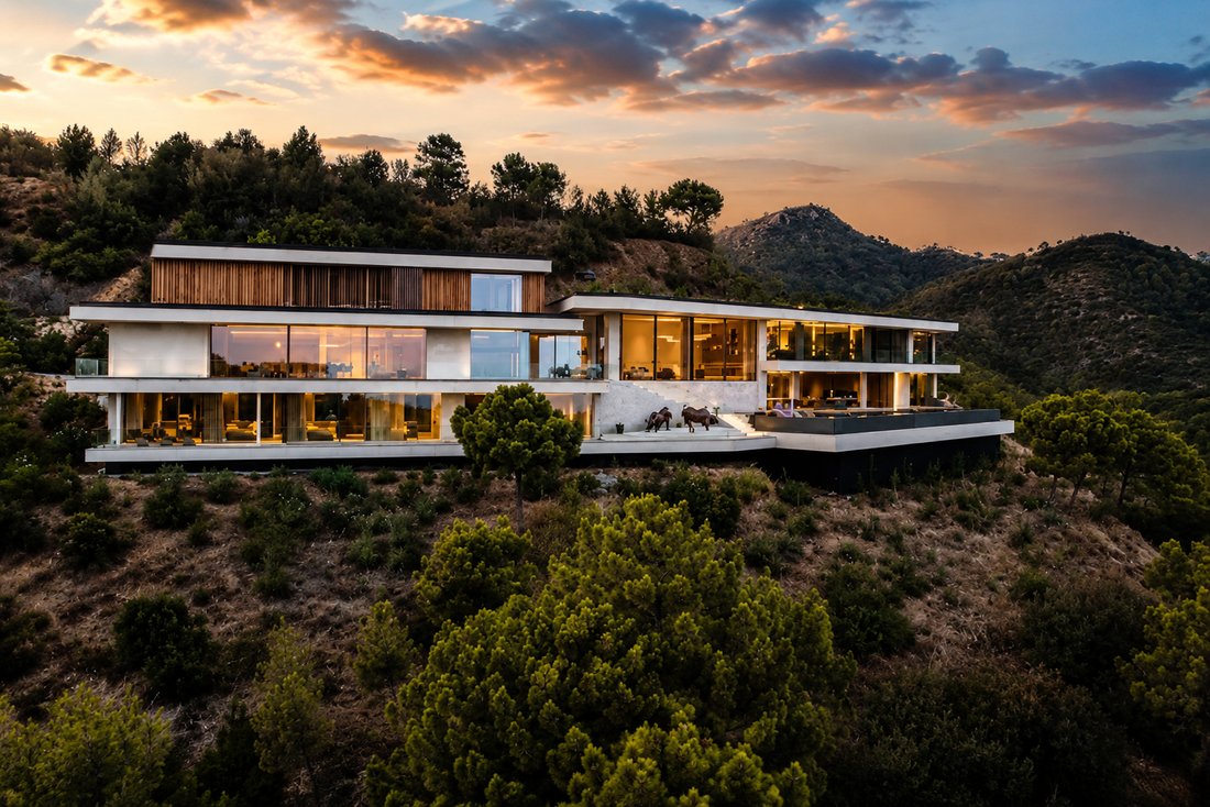 Villa in Benahavis, Andalusia, Spain 1 - 18538321