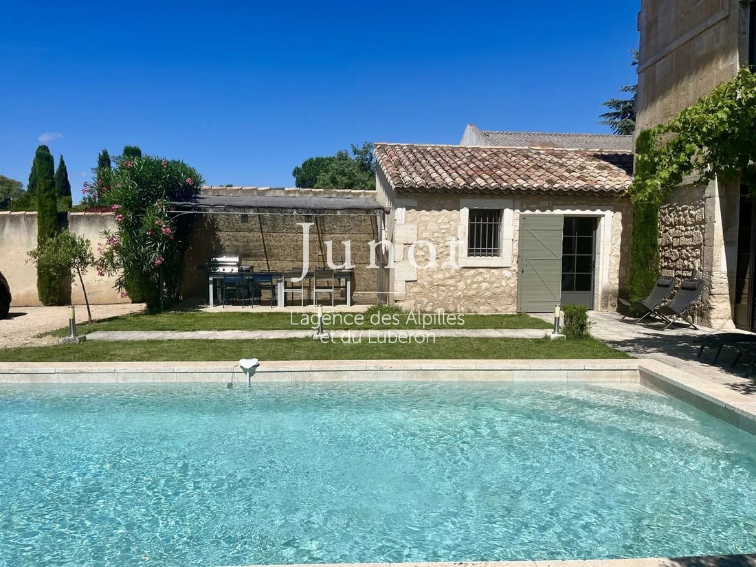 Country House in Maussane-les-Alpilles, Provence-Alpes-Côte d'Azur, France 2 - 14401339