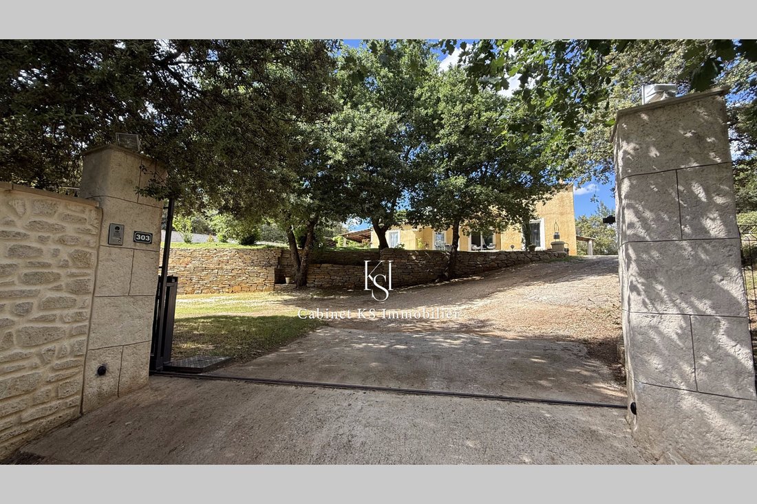 Villa in Brue-Auriac, Provence-Alpes-Côte d'Azur, France 1 - 18533190
